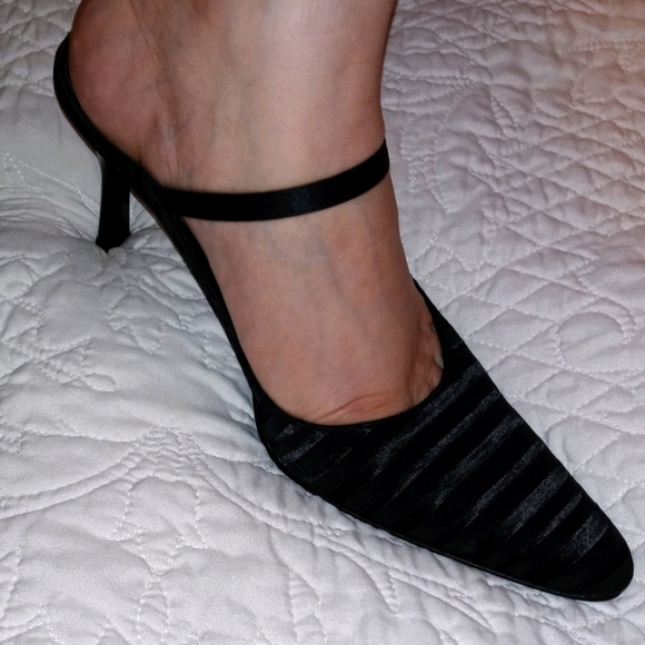 ANN TAYLOR MULE PUMPS HEELS POINTED-TOE, BLACK SIZE 7M - Picture 12 of 16